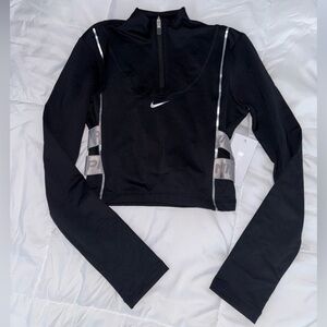 NIKE pro women’s 1/4 zip